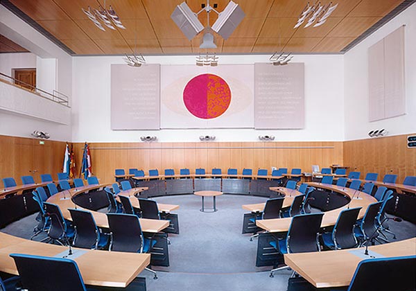 Foto eines Sitzungssaales im Rathaus Nürnberg 