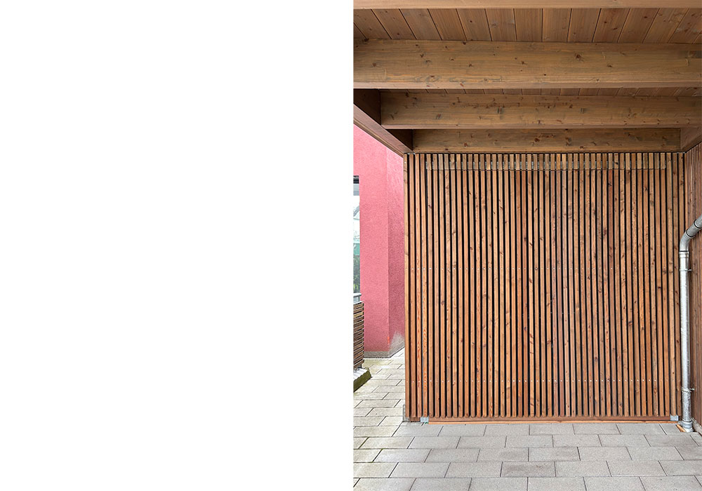 Foto eines Carports aus Holz
